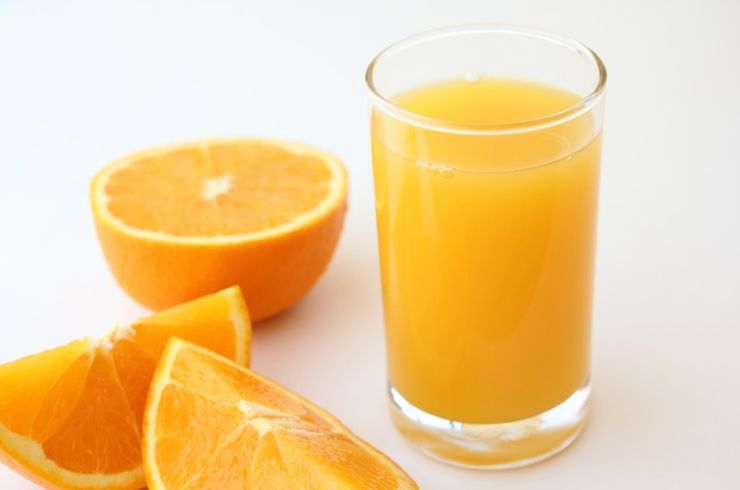 ソフトドリンク　オレンジジュース